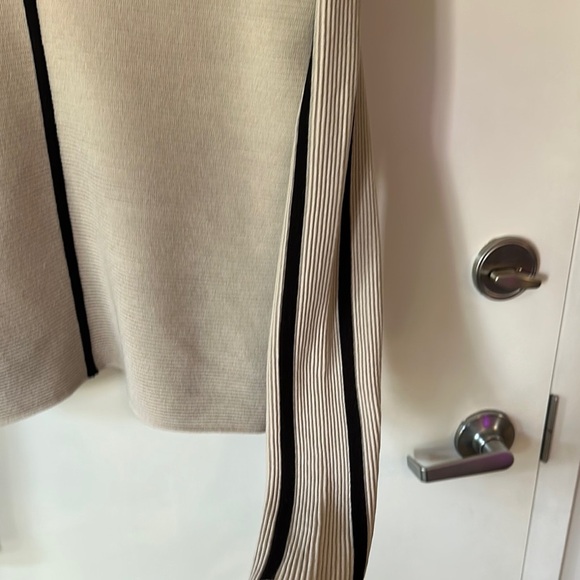 BLANC NOIR | Portola Beige Sweater with Black Accents - Picture 9 of 15